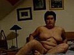 Well here's one more chubby aged mom taping herself during a masturbation session in this episode clip. She fingers her pussy with as many fingers as she needs while showing off her heavy saggy mounds